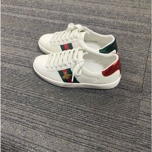 Gucci White Sneakers with Red and Green Stripes